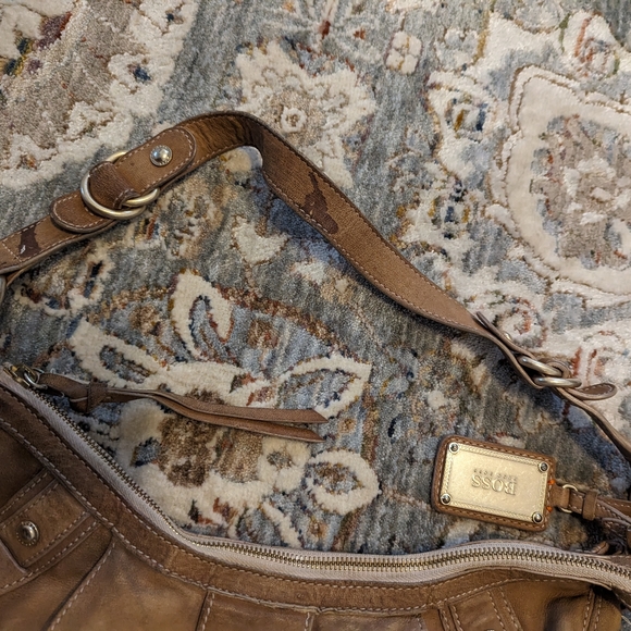 Hugo Boss bag - Picture 13 of 14